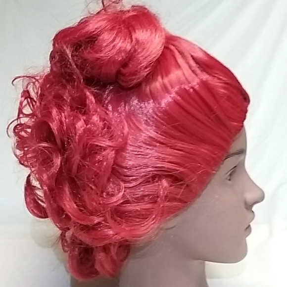 WIG - Picture 5 of 8